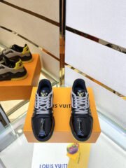 Loui Vuitto Low-Top SNEAKER - Image 9