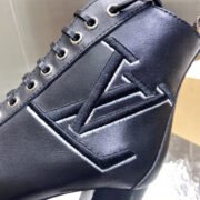 LOUS VUITON BROWN STAR TRAIL ANKLE BOOTS - Image 9