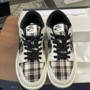 Nike SB Dunk Low& Supreme SP1078 061 HMKB8B3 - Image 3