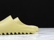 Adidas Yeezy Slides 'Resin' FX0494 - Image 2