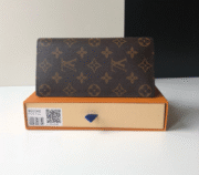 LOUI VUITTO WALLET M66540 19*9 - Image 2