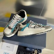 DR B30 Sneakers - Image 5
