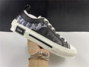 DR B23 Low Top Oblique Sneaker Black & White - Image 4