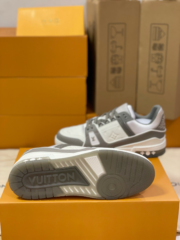 Loui Vuitto TRAINER SNEAKER - Image 4