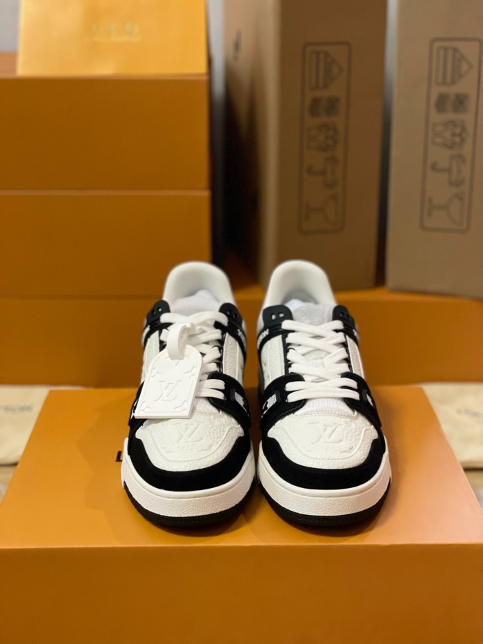 Loui Vuitto TRAINER SNEAKER - Image 4