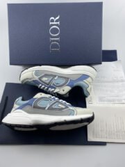 DR B30 Sneakers - Image 3