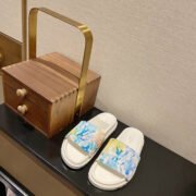 LV SLIPPERS - Image 4