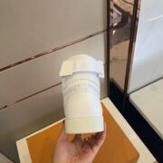 Loui Vuitto RIVILI SNEAKER - Image 6