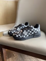 Loui Vuitto TRAINER SNEAKER - Image 7