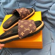 LV SLIPPERS - Image 4