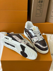 Loui Vuitto TRAINER SNEAKER - Image 4
