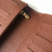 LOUI VUITTO WALLET M66540 19*9 - Image 4