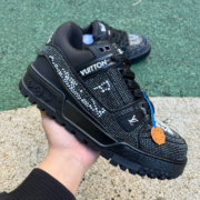 LV TRAINER MAXI Full of diamonds black - Image 2