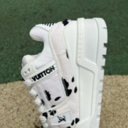 LV TRAINER MAXI White and black spots - Image 8
