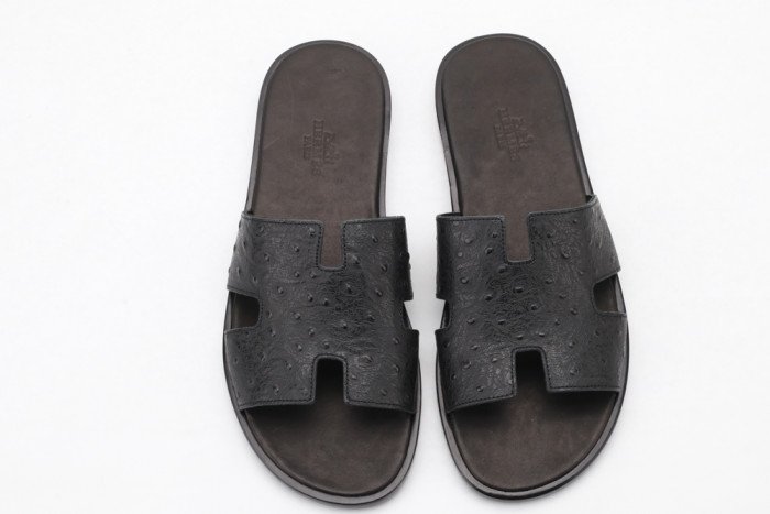 e2135b47afd70ccbbf3c81822bda6f7a1c78cfe5 Herme Slippers - Image 6