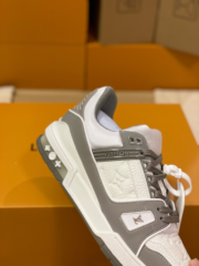 Loui Vuitto TRAINER SNEAKER - Image 8