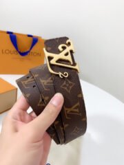 Loui Vuitto Belt-4CM - Image 6