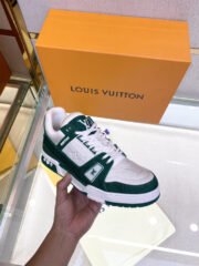 Loui Vuitto Low-Top SNEAKER - Image 4