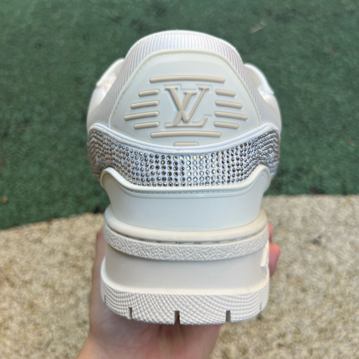 LV TRAINER MAXI Full of diamonds white - Image 6