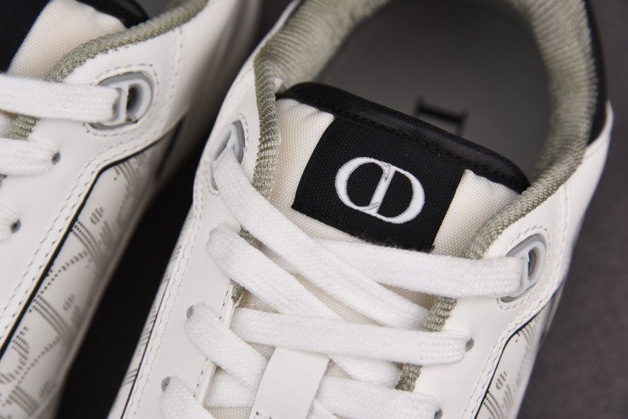 e673975d0555ccfe18a2a8f7388786c9d01e0572 DR B27 SNEAKER - Image 3