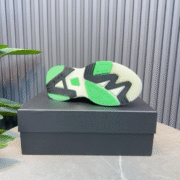 AR1M1 Low-Top Sneaker - Image 7