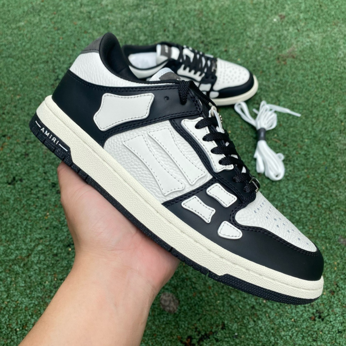 AR1M1 Low-Top Sneaker - Image 2