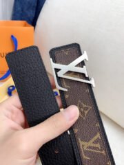 Loui Vuitto Belt-4CM - Image 6