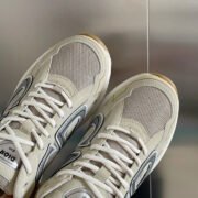 DR B30 Sneakers - Image 7