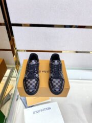 LV TRAINER SNEAKER LOW - Image 6
