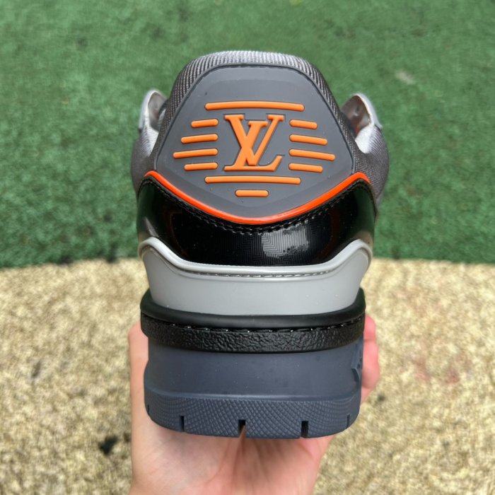 LV TRAINER MAXI Gray orange - Image 5