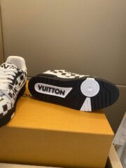Loui Vuitto TRAINER SNEAKER - Image 8
