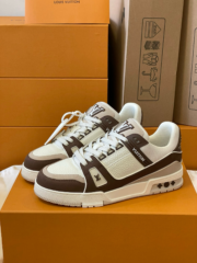 Loui Vuitto TRAINER SNEAKER - Image 2