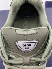 DR B30 Sneakers - Image 4