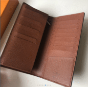 LOUI VUITTO WALLET M66540 19*9 - Image 8