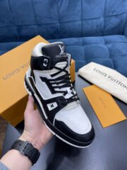 Loui Vuitto TRAINER SNEAKER - Image 4